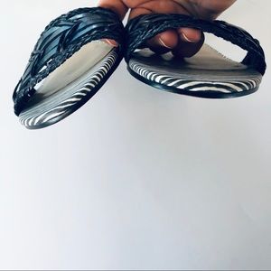 Banana Republic Shoes - Banana Republic NWOT Black and White Sandals Banana Republic Shoes - Banana Republic NWOT Black and White Sandals